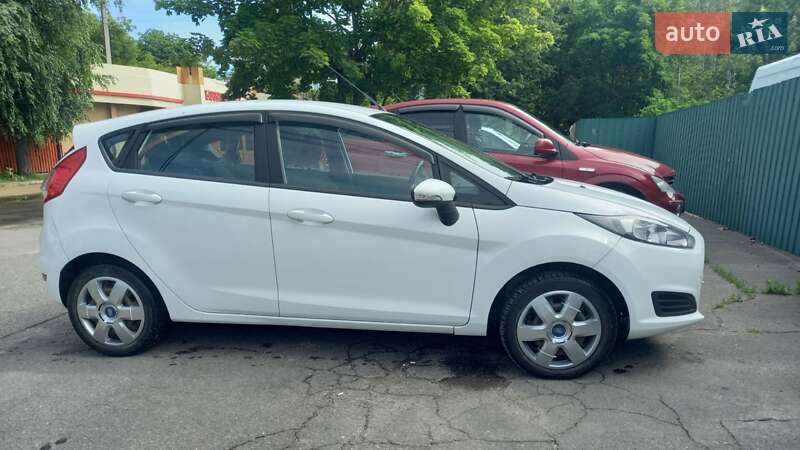 Хэтчбек Ford Fiesta 2013 в Броварах