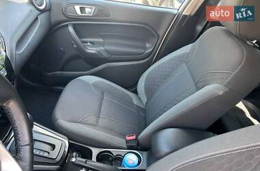 Седан Ford Fiesta 2014 в 