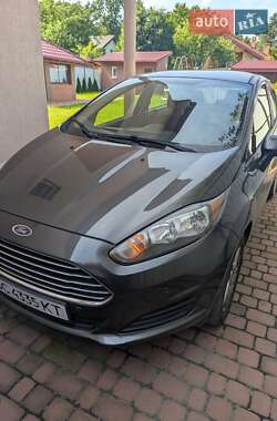 Хэтчбек Ford Fiesta 2018 в 