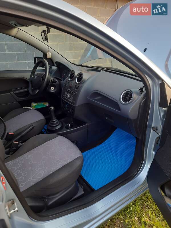 Хетчбек Ford Fiesta 2007 в Києві