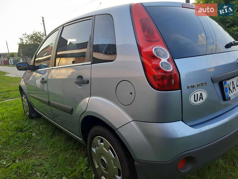 Хетчбек Ford Fiesta 2007 в Києві