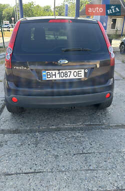 Хэтчбек Ford Fiesta 2008 в Измаиле