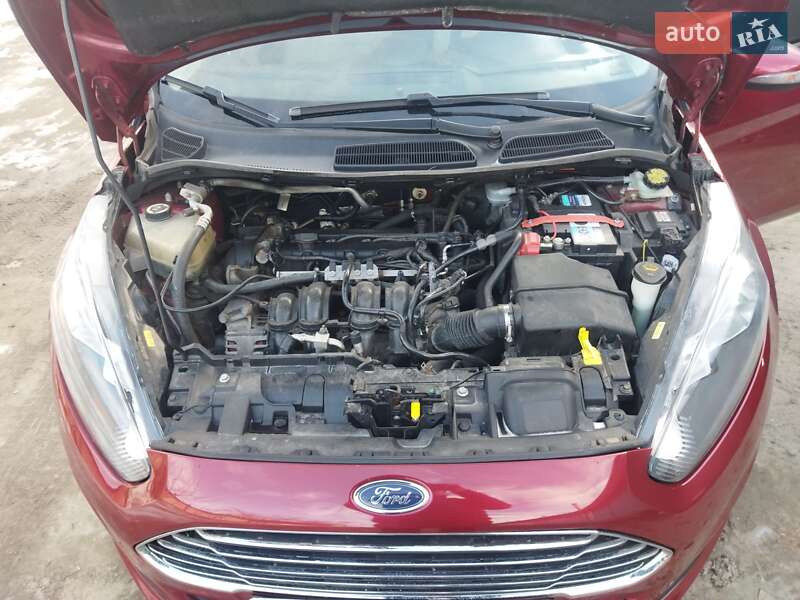 Седан Ford Fiesta 2013 в Славуте
