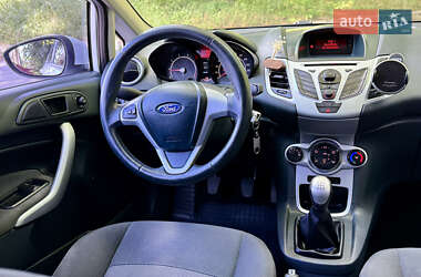 Хэтчбек Ford Fiesta 2012 в 