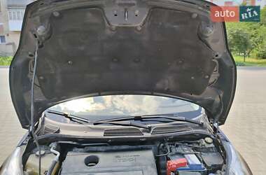 Хэтчбек Ford Fiesta 2011 в 