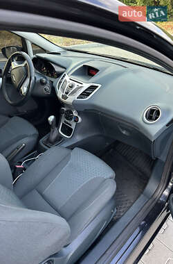 Хэтчбек Ford Fiesta 2008 в 