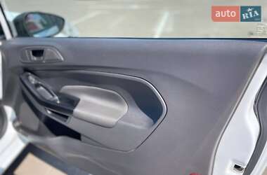 Хэтчбек Ford Fiesta 2014 в 