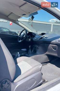 Хэтчбек Ford Fiesta 2014 в 