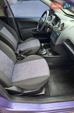 Хетчбек Ford Fiesta 2008 в 