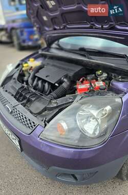 Хетчбек Ford Fiesta 2008 в 