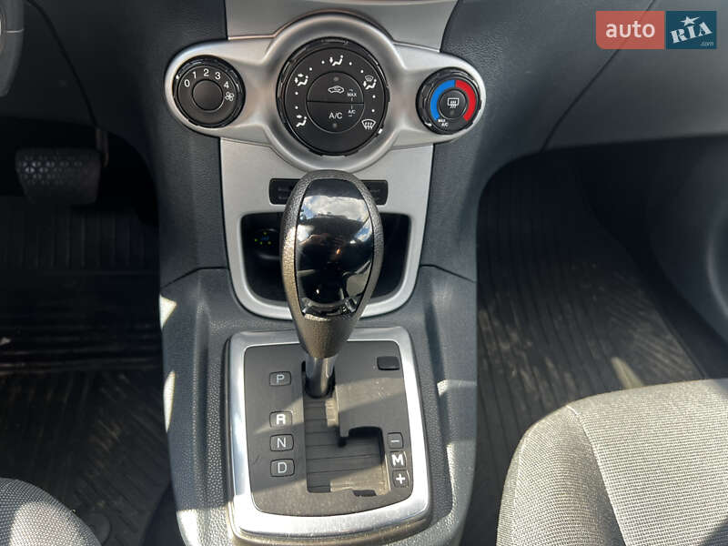 Хетчбек Ford Fiesta 2011 в Києві