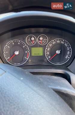 Хэтчбек Ford Fiesta 2008 в 