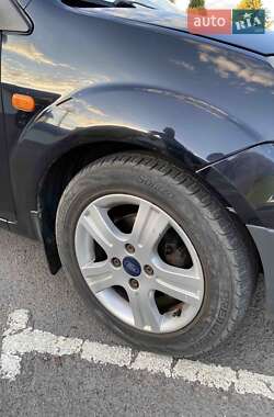 Хэтчбек Ford Fiesta 2008 в 
