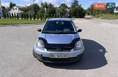Хэтчбек Ford Fiesta 2006 в 