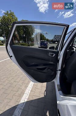 Хэтчбек Ford Fiesta 2011 в 