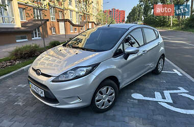 Хэтчбек Ford Fiesta 2011 в 