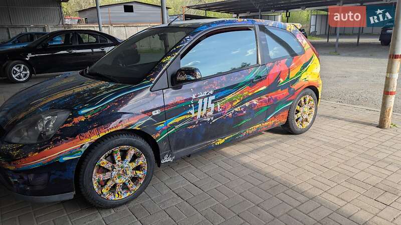 Хэтчбек Ford Fiesta 2007 в Киеве