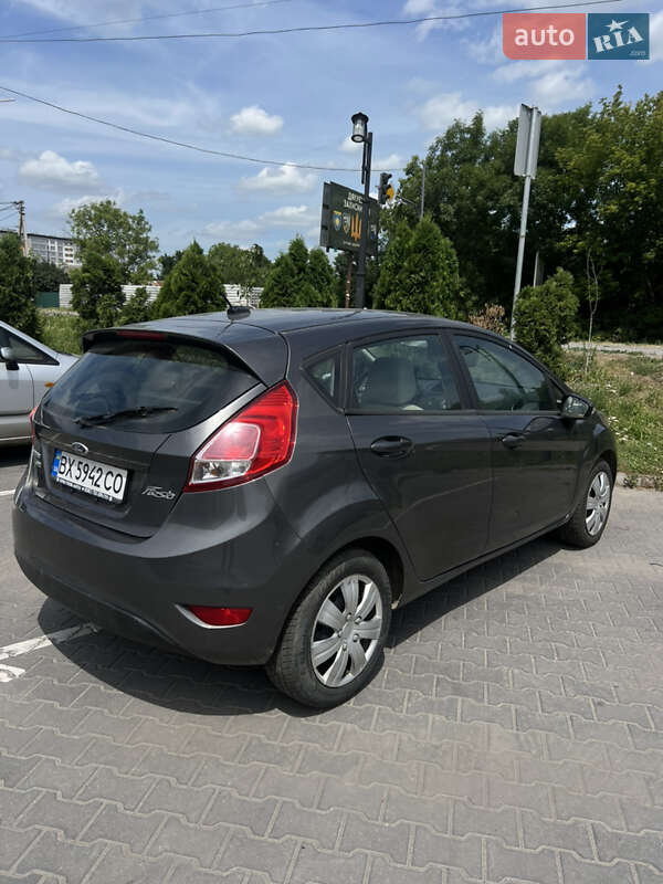 Хэтчбек Ford Fiesta 2015 в Хмельницком