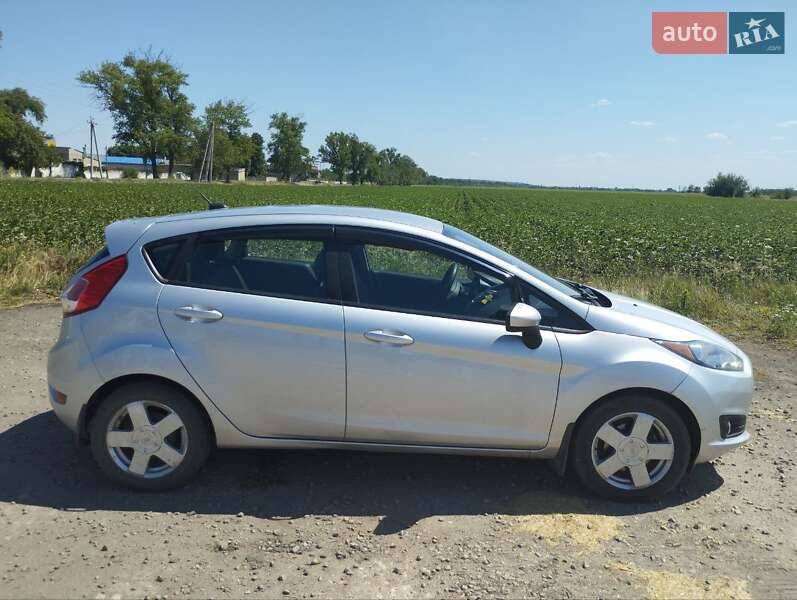 Хетчбек Ford Fiesta 2017 в Кривому Розі