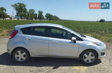 Хэтчбек Ford Fiesta 2017 в 