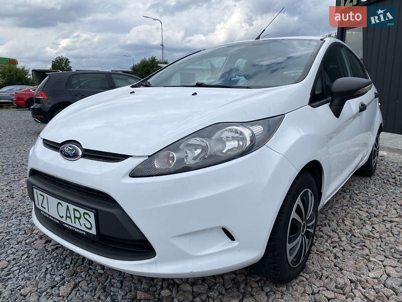 Хэтчбек Ford Fiesta 2012 в Львове