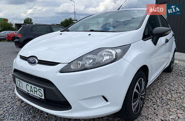 Хэтчбек Ford Fiesta 2012 в 