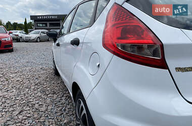 Хэтчбек Ford Fiesta 2012 в 