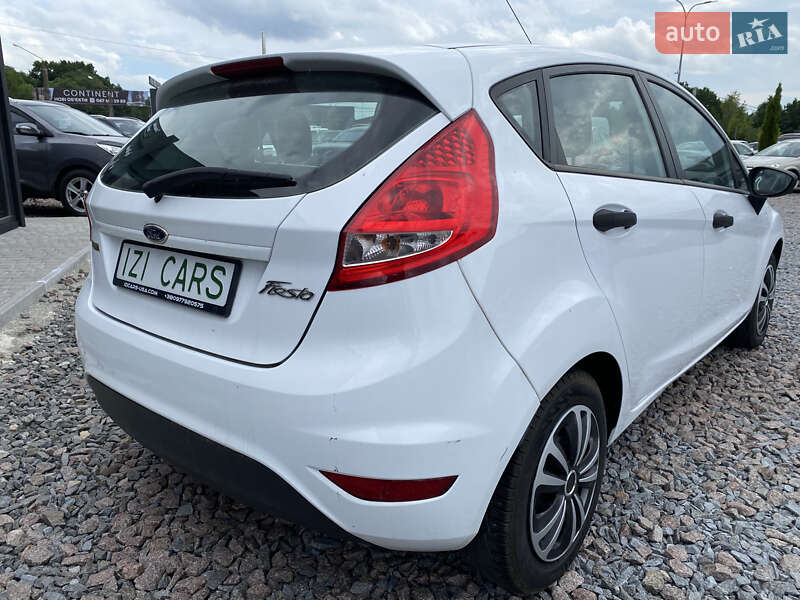 Хэтчбек Ford Fiesta 2012 в Львове
