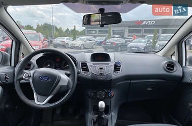 Хэтчбек Ford Fiesta 2012 в 