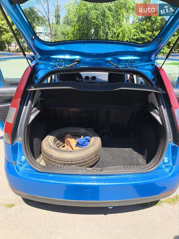 Хэтчбек Ford Fiesta 2005 в Кременчуге