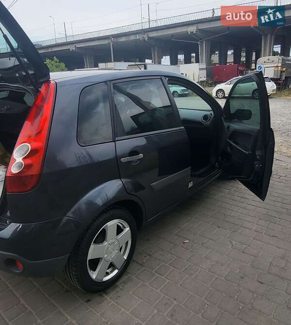 Хетчбек Ford Fiesta 2008 в Львові