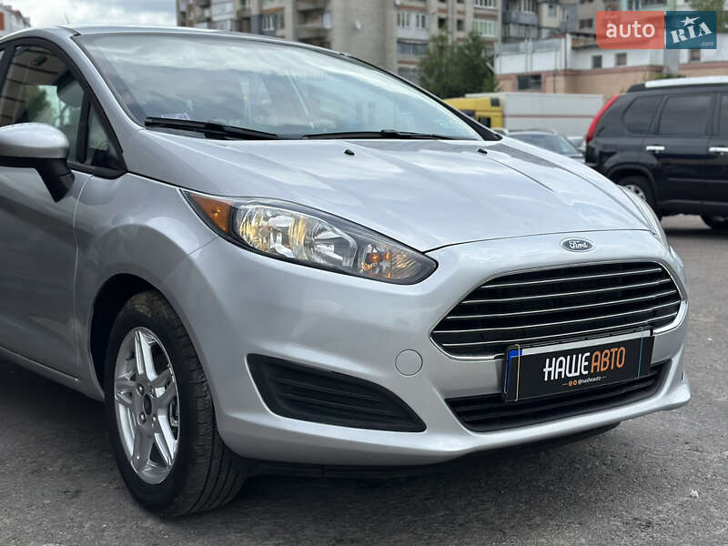 Седан Ford Fiesta 2019 в Шептицькому