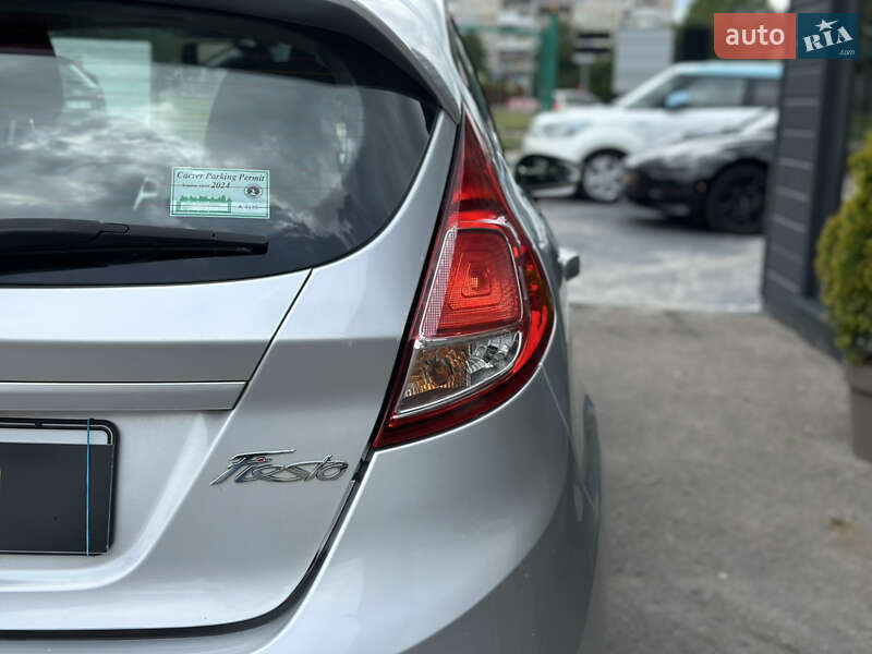 Седан Ford Fiesta 2019 в Шептицькому