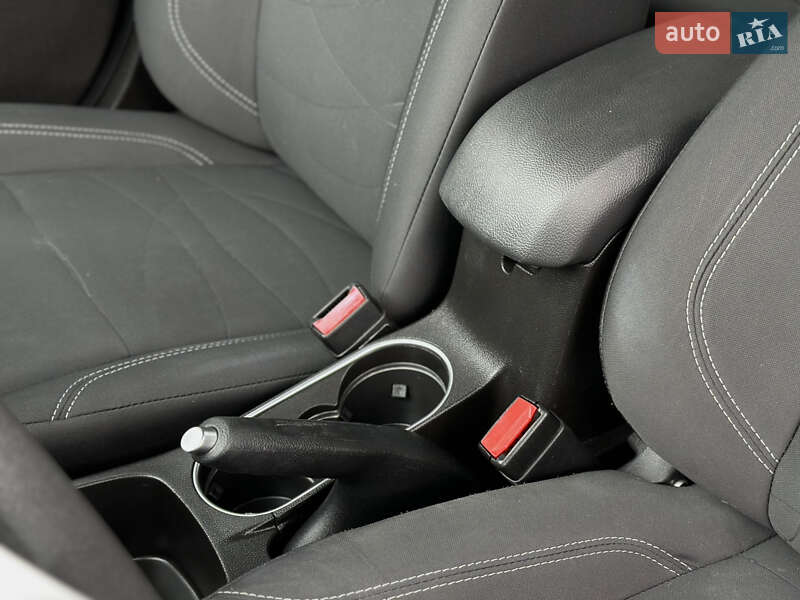 Седан Ford Fiesta 2019 в Шептицькому