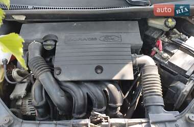 Хэтчбек Ford Fiesta 2007 в 