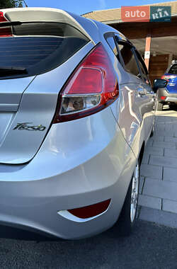 Хетчбек Ford Fiesta 2013 в 