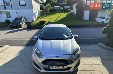 Хетчбек Ford Fiesta 2013 в 