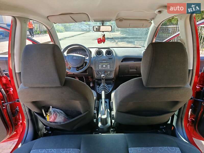 Хэтчбек Ford Fiesta 2008 в Ужгороде