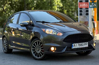 Хэтчбек Ford Fiesta 2018 в 