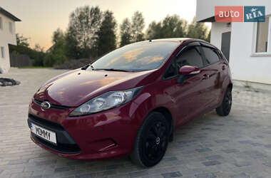 Седан Ford Fiesta 2011 в Киеве