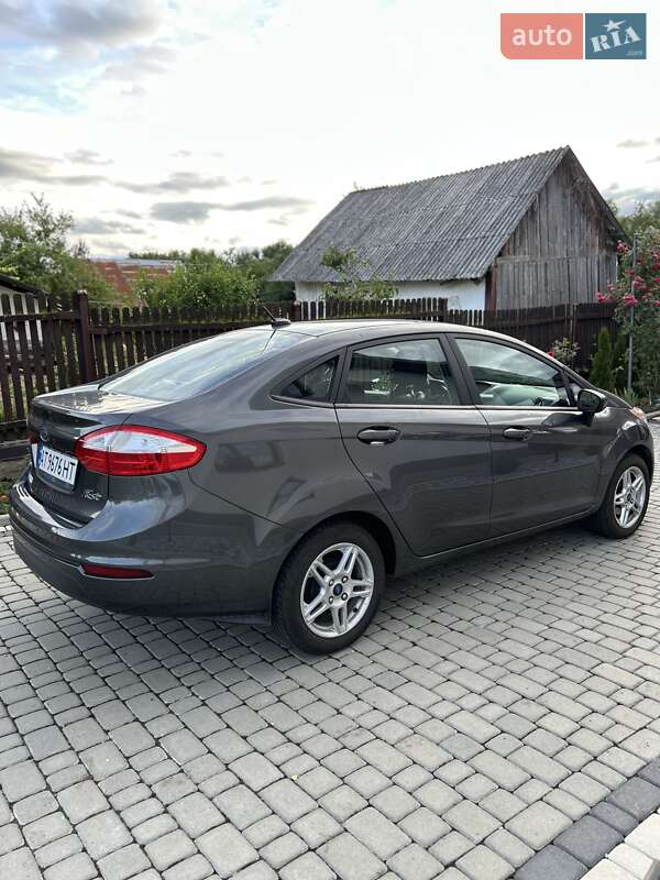 Седан Ford Fiesta 2018 в Ивано-Франковске