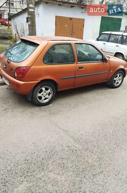 Хэтчбек Ford Fiesta 1996 в 