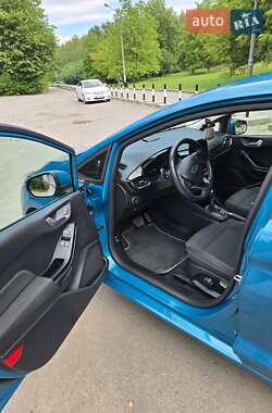 Хэтчбек Ford Fiesta 2018 в 