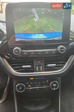 Хэтчбек Ford Fiesta 2018 в 