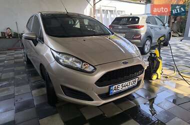 Хэтчбек Ford Fiesta 2017 в 