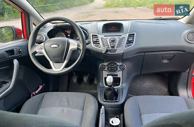 Хэтчбек Ford Fiesta 2010 в 