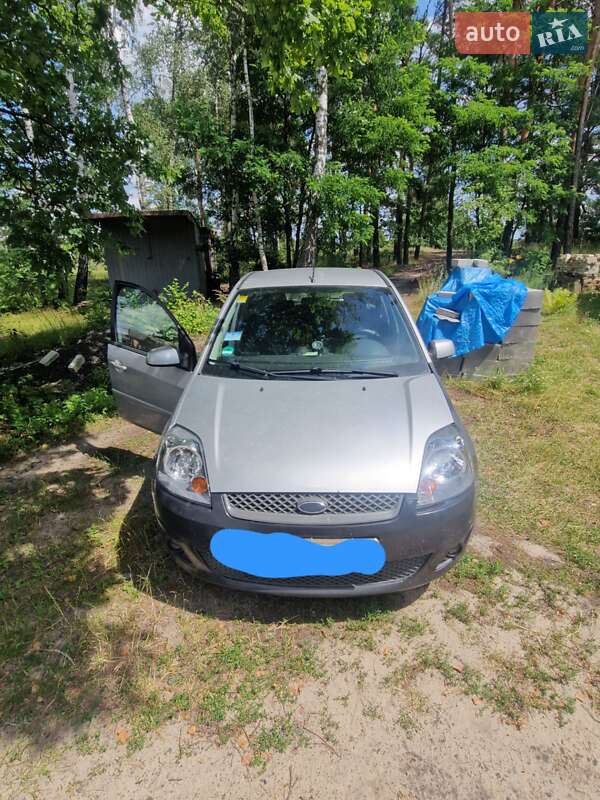 Хэтчбек Ford Fiesta 2007 в Луцке