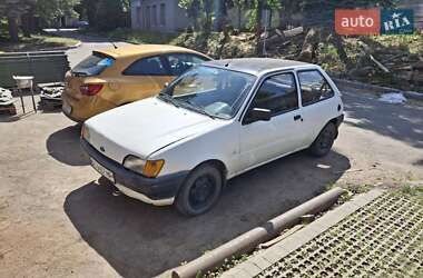Хэтчбек Ford Fiesta 1990 в 