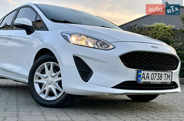 Хэтчбек Ford Fiesta 2018 в 