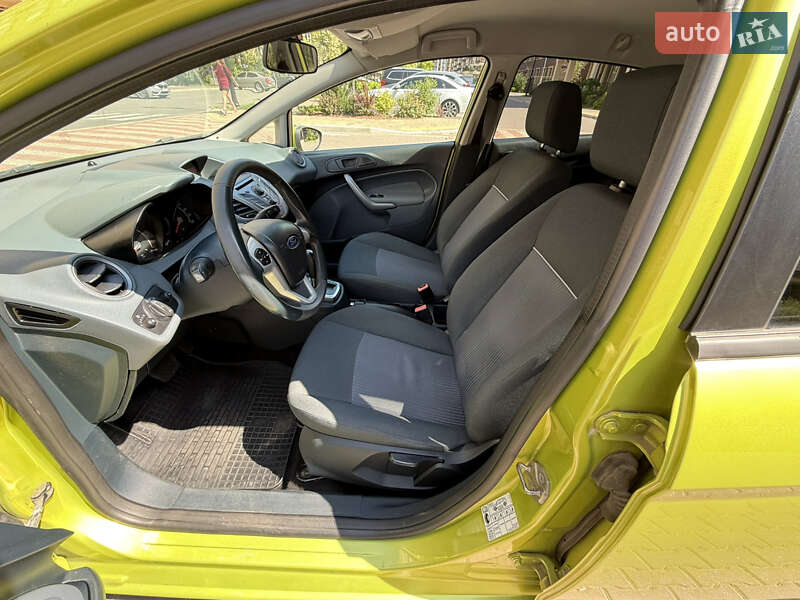 Хетчбек Ford Fiesta 2010 в Софіївській Борщагівці